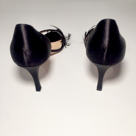 Manolo Blahnik Catalina Feather Satin D’Orsay Heel - Picture 5 of 8